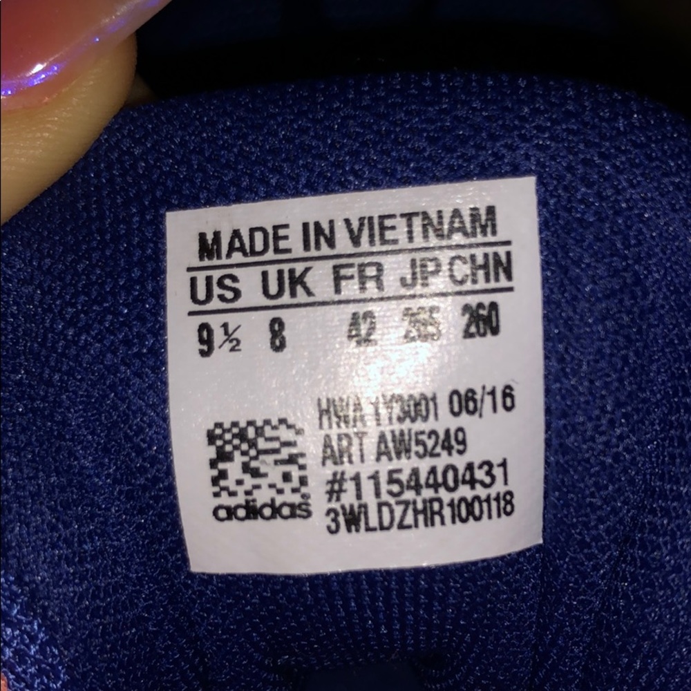 Adidas shoes - Picture 3 of 5
